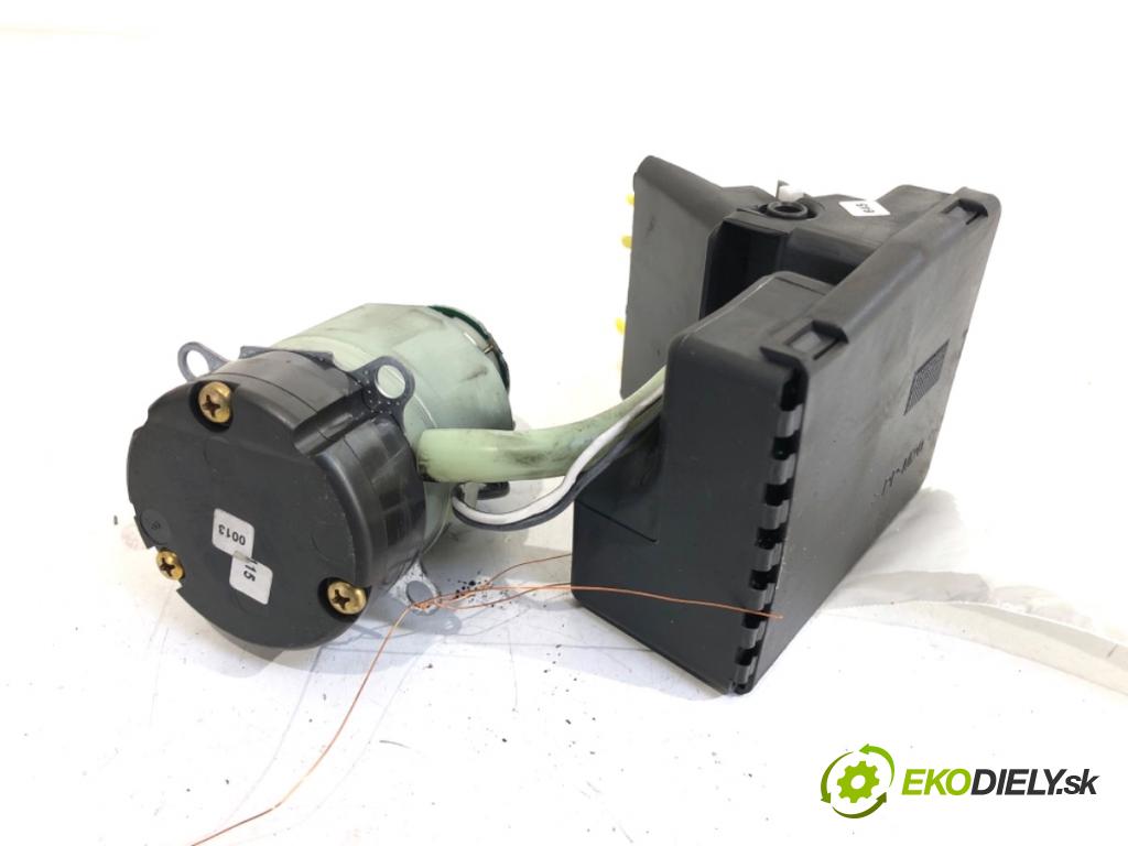 MERCEDES-BENZ W168 liftback 2002 60 kW A 140 (168.031, 168.131) 1397 pumpa centrálneho zámku 1688000348 (Riadiaca jednotka centrálneho zámku)