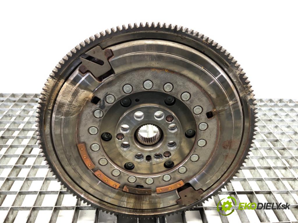 BMW F39 SUV 2019 103 kW sDrive 18 i 1499 Spojková sada (bez ložiska) koleso dvojhmota 8655638 (Zotrvačník dvojhmotný)