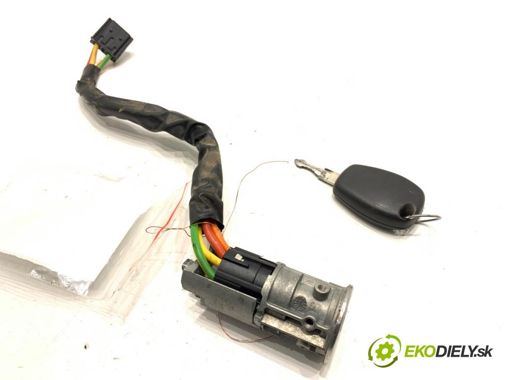 DACIA SANDERO liftback 2009 55 kW 1.4 (B30C, BS0C, BS0A, BS0G, BS1F, BS0E) 1390 spinačka  (Spínacia skrinka)