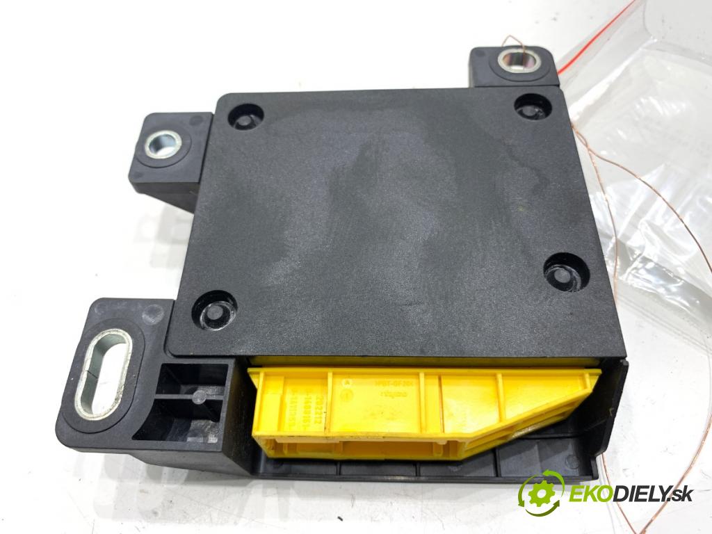 DACIA SANDERO liftback 2009 55 kW 1.4 (B30C, BS0C, BS0A, BS0G, BS1F, BS0E) 1390 senzor airbag 8201002828 (Snímač)