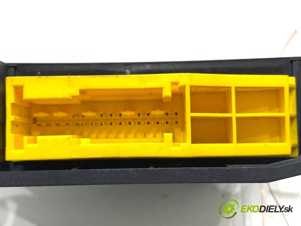 DACIA SANDERO liftback 2009 55 kW 1.4 (B30C, BS0C, BS0A, BS0G, BS1F, BS0E) 1390 senzor airbag 8201002828 (Snímač)