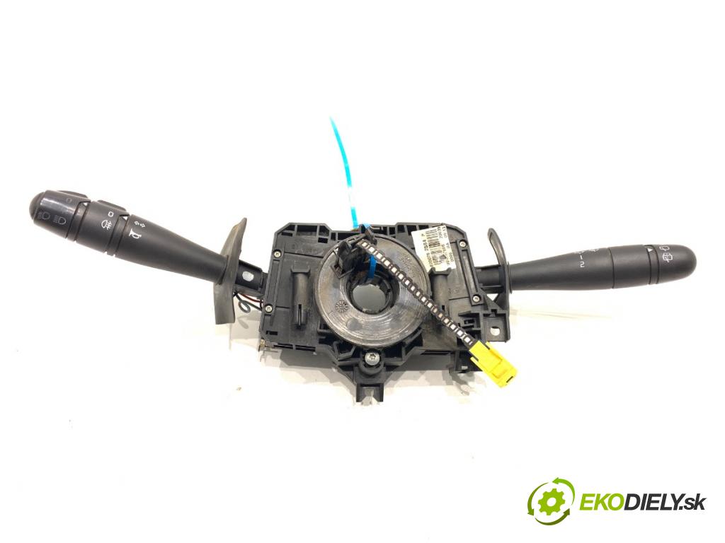 DACIA SANDERO liftback 2009 55 kW 1.4 (B30C, BS0C, BS0A, BS0G, BS1F, BS0E) 1390 Prepínač kombinovaný 8200792584 (Prepínacie páčky pod volantom)