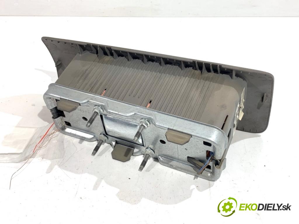 DACIA SANDERO liftback 2009 55 kW 1.4 (B30C, BS0C, BS0A, BS0G, BS1F, BS0E) 1390 AirBag spolujezdce 8200785067 (Airbag)