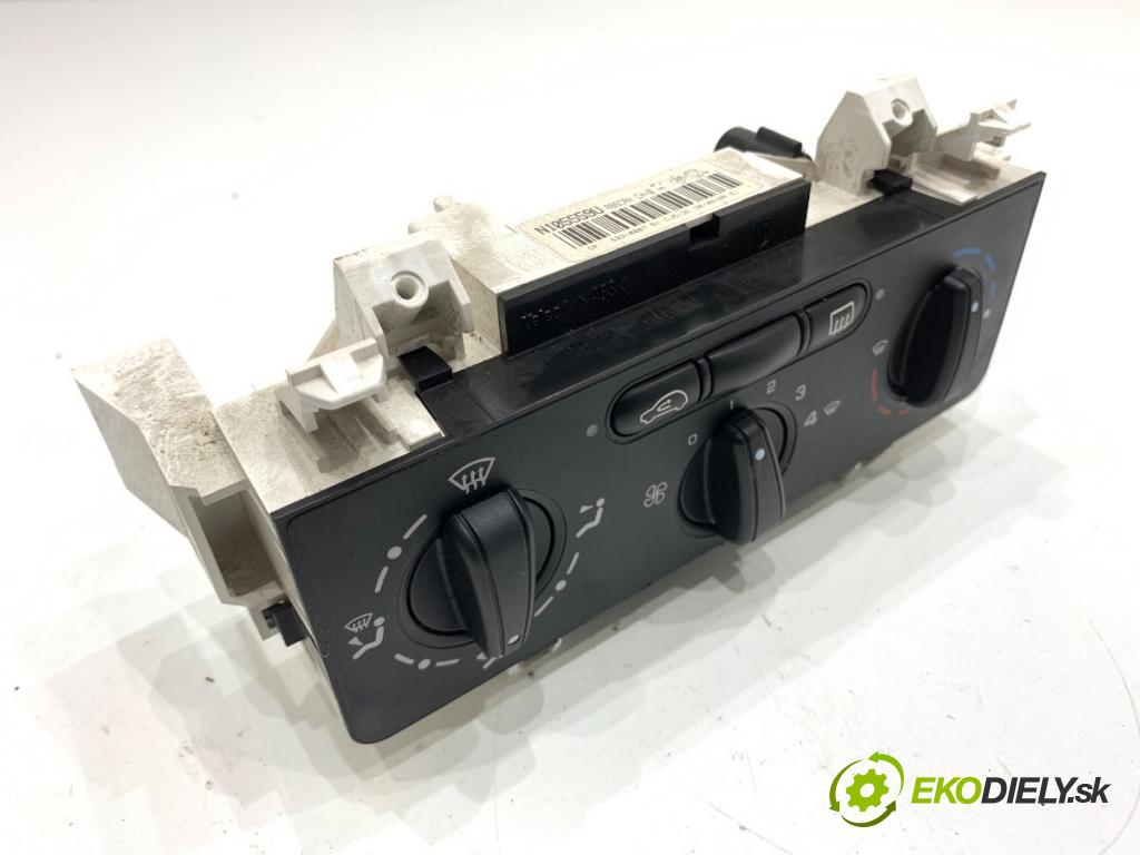 CITROEN C2 liftback 2009 50 kW 1.4 HDi 1398 Panel ovládania kúrenia N105559U (Prepínacie páčky pod volantom)