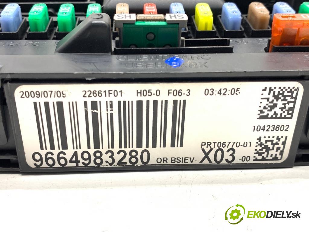 CITROEN C2 liftback 2009 50 kW 1.4 HDi 1398 modul BSI 9664983280 (Pojistková skříňka)