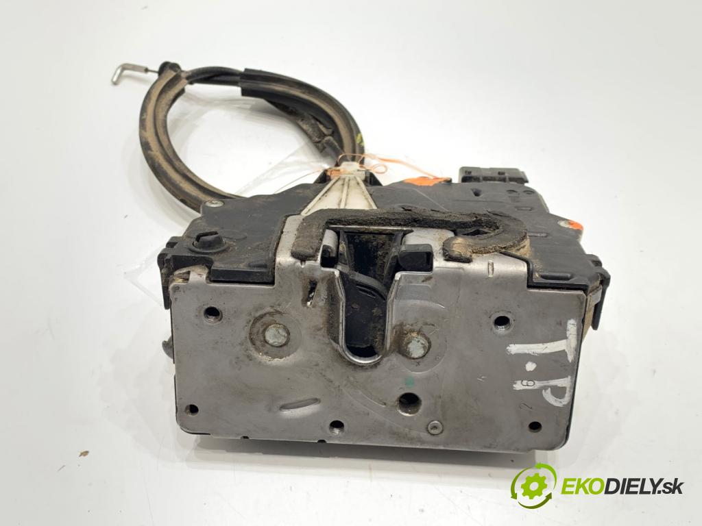 FIAT GRANDE PUNTO liftback 2006 57 kW 1.4 (199AXB11, 199AXB1A, 199BXB1A, 199AXL1A) 1368 zámok Dvere pravy zad 55701966
