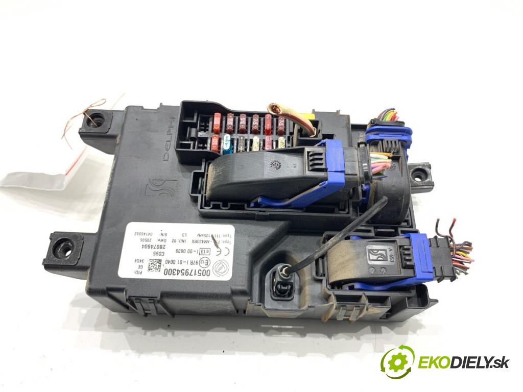 FIAT GRANDE PUNTO liftback 2006 57 kW 1.4 (199AXB11, 199AXB1A, 199BXB1A, 199AXL1A) 1368 modul BSI 00517954300 (Pojistková skříňka)