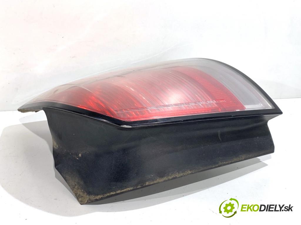OPEL ASTRA H Kombi 2004 74 kW 1.7 CDTI (L35) 1686 Svetlo pravy zad 24451840