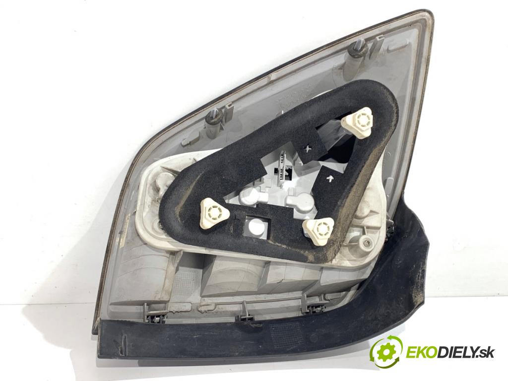OPEL ASTRA H Kombi 2004 74 kW 1.7 CDTI (L35) 1686 Svetlo pravy zad 24451840