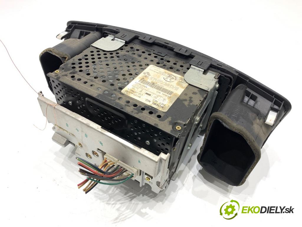 TOYOTA COROLLA E12 liftback 2005 141 kW 1.8 VVTL-i TS (ZZE123) 1796 RADIO 86120-02430 (Audio zařízení)