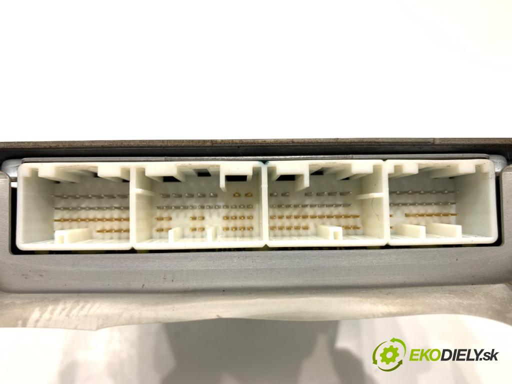 TOYOTA COROLLA E12 liftback 2005 141 kW 1.8 VVTL-i TS (ZZE123) 1796 riadiaca jednotka Motor 89661-02C12 (Riadiaca jednotka)