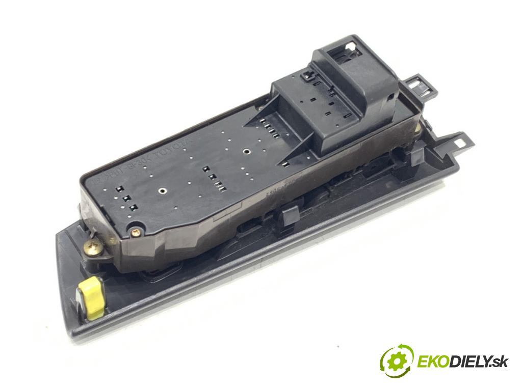 TOYOTA COROLLA E12 liftback 2005 141 kW 1.8 VVTL-i TS (ZZE123) 1796 Prepínač okien  (Prepínacie páčky pod volantom)