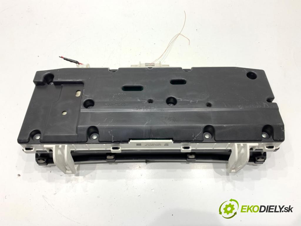 TOYOTA COROLLA E12 liftback 2005 141 kW 1.8 VVTL-i TS (ZZE123) 1796 Prístrojovka 83800-02D70 (Prístrojová doska)