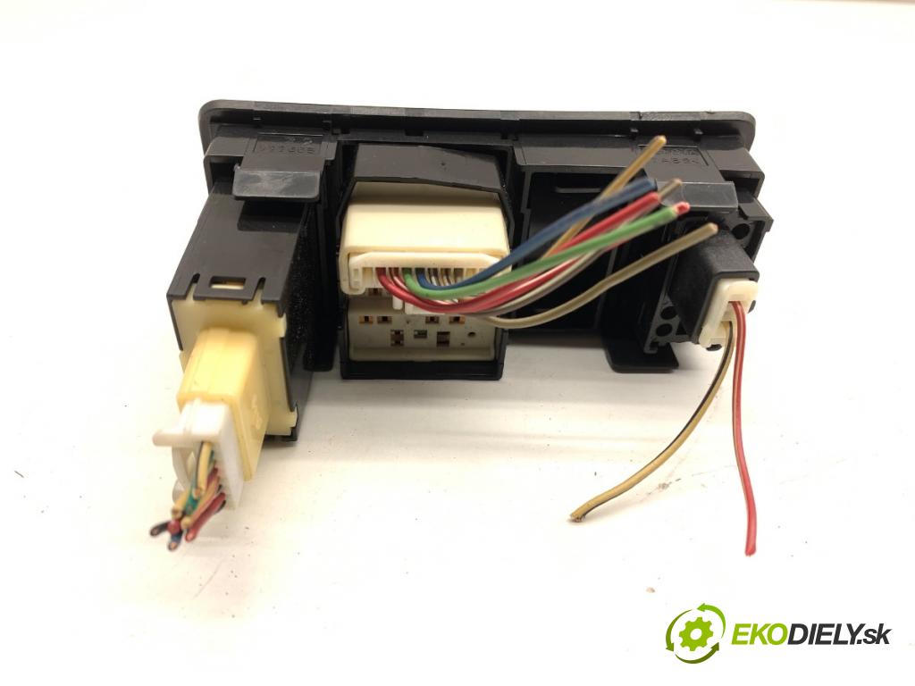 TOYOTA COROLLA E12 liftback 2005 141 kW 1.8 VVTL-i TS (ZZE123) 1796 Prepínač nastavenia spätných zrkadiel 183574 (Prepínacie páčky pod volantom)