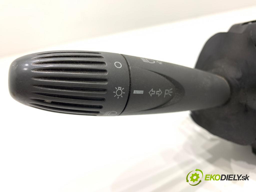 FIAT PANDA II liftback 2005 44 kW 1.2 (169.AXB11, 169.AXB1A) 1242 Prepínač kombinovaný 735360977 (Prepínacie páčky pod volantom)