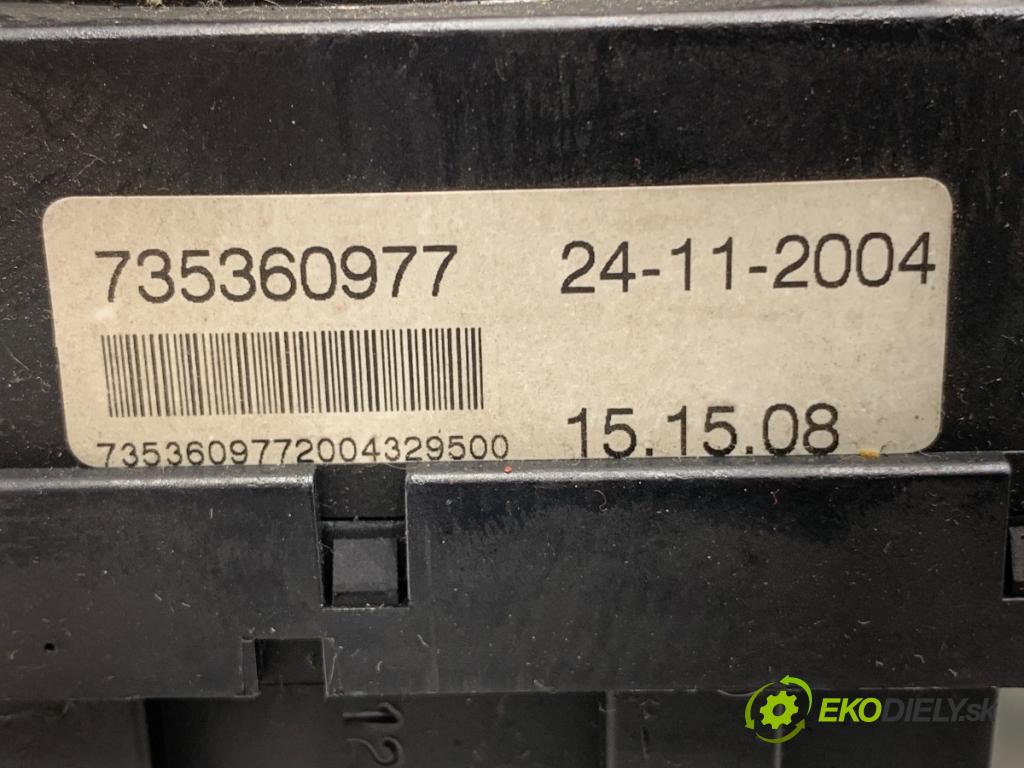 FIAT PANDA II liftback 2005 44 kW 1.2 (169.AXB11, 169.AXB1A) 1242 Prepínač kombinovaný 735360977 (Prepínacie páčky pod volantom)