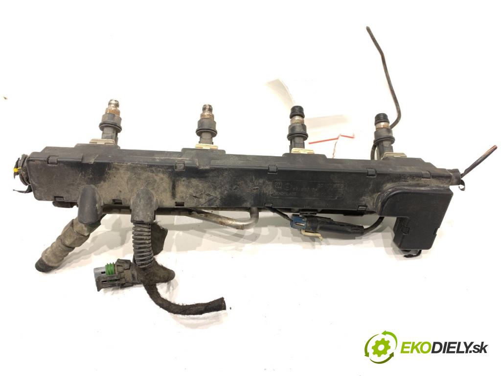 OPEL ZAFIRA A nadwozie wielkoprzestrzenne (MPV) 2003 74 kW 1.6 16V (F75) 1598 Lišta vstrekovacia 25313846 (Vstrekovacia lišta)