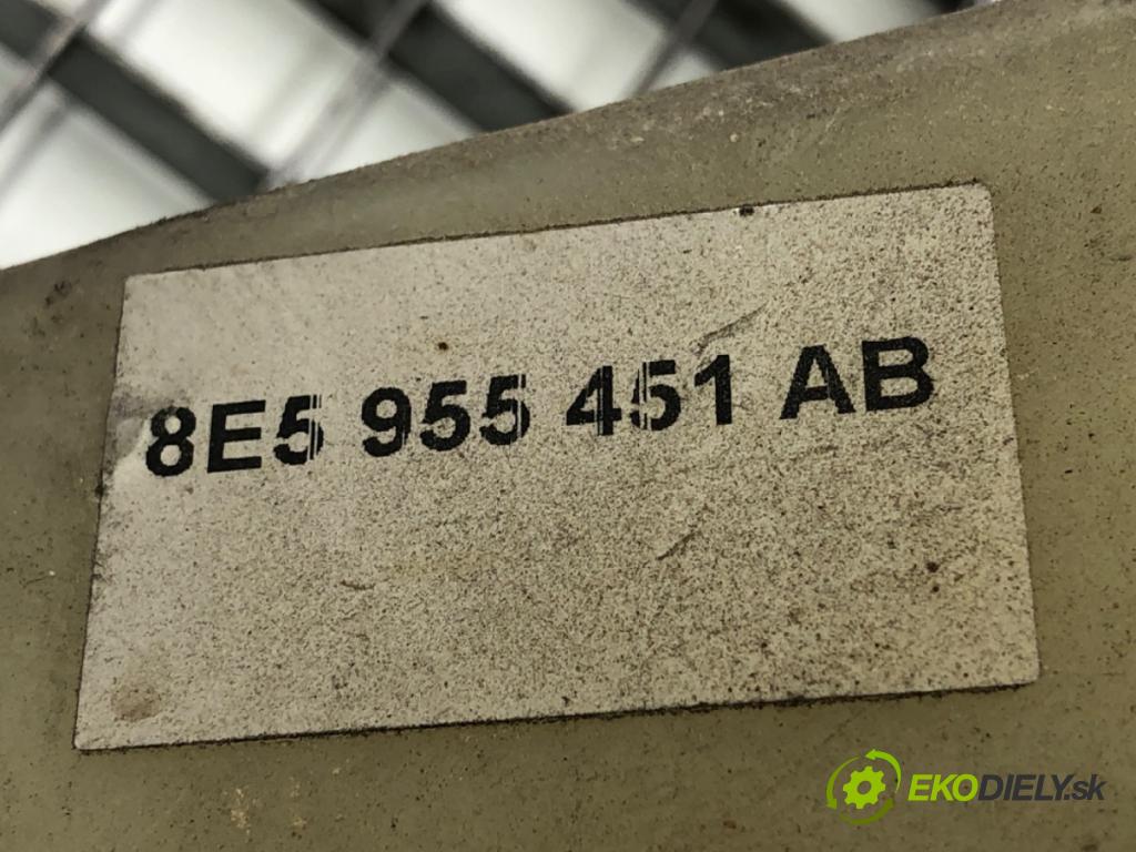 AUDI A4 B6 sedan 2003 132 kW 2.5 TDI quattro 2496 Nádržka ostrekovačov 8E0955453AF