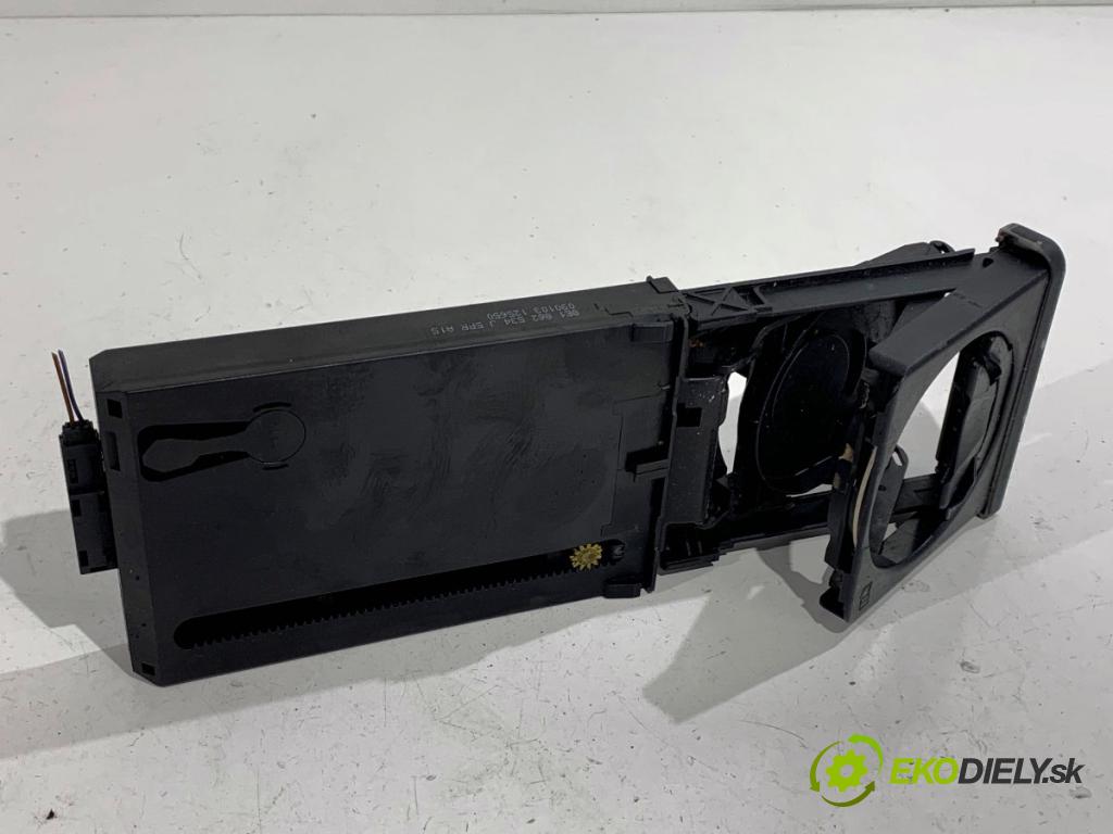 AUDI A4 B6 sedan 2003 132 kW 2.5 TDI quattro 2496 Držiak na nápoje  (Držiak (úchyt) na nápoje)