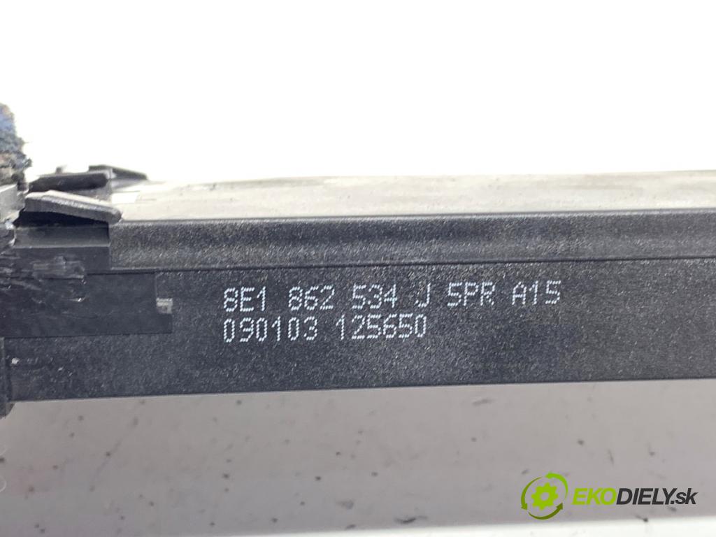 AUDI A4 B6 sedan 2003 132 kW 2.5 TDI quattro 2496 Držiak na nápoje  (Držiak (úchyt) na nápoje)