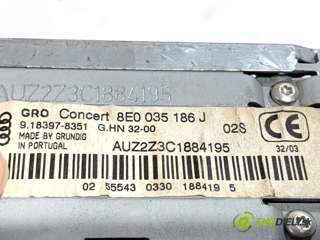 AUDI A4 B6 sedan 2003 132 kW 2.5 TDI quattro 2496 RADIO 8E0035186J (Audio zariadenie)