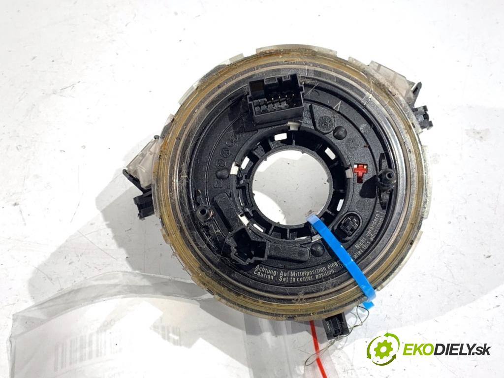 AUDI A4 B6 sedan 2003 132 kW 2.5 TDI quattro 2496 kroužek slimák airbag 8E0953541D (Airbag)