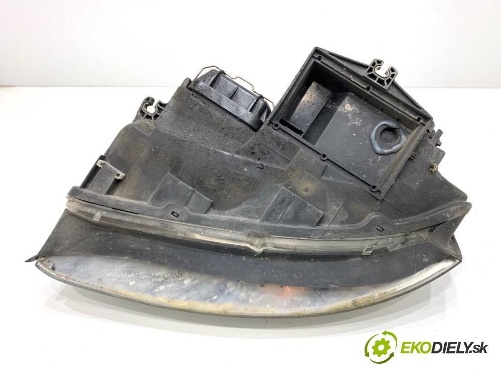 AUDI A4 B6 sedan 2003 132 kW 2.5 TDI quattro 2496 Svetlomet pravy predný 8E0941004F