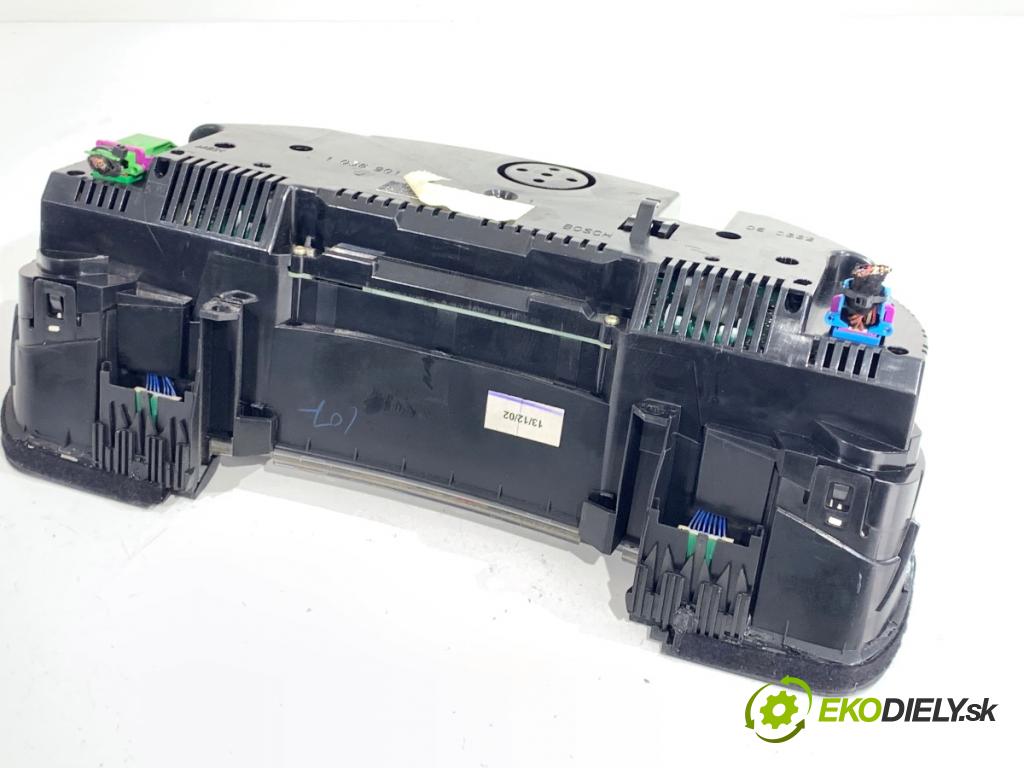 AUDI A4 B6 sedan 2003 132 kW 2.5 TDI quattro 2496 Prístrojovka 8E0920900K (Prístrojová doska)