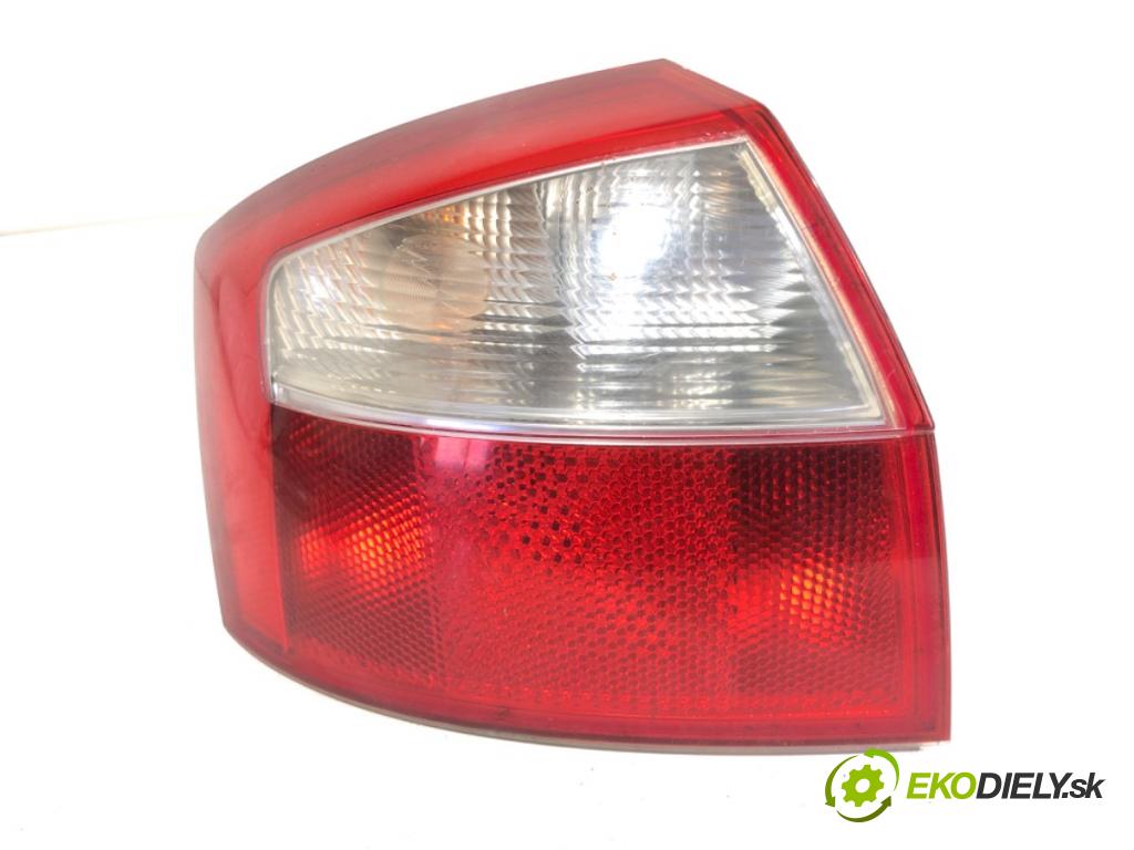 AUDI A4 B6 sedan 2003 132 kW 2.5 TDI quattro 2496 Svetlo ľavy zad 8E0945095C