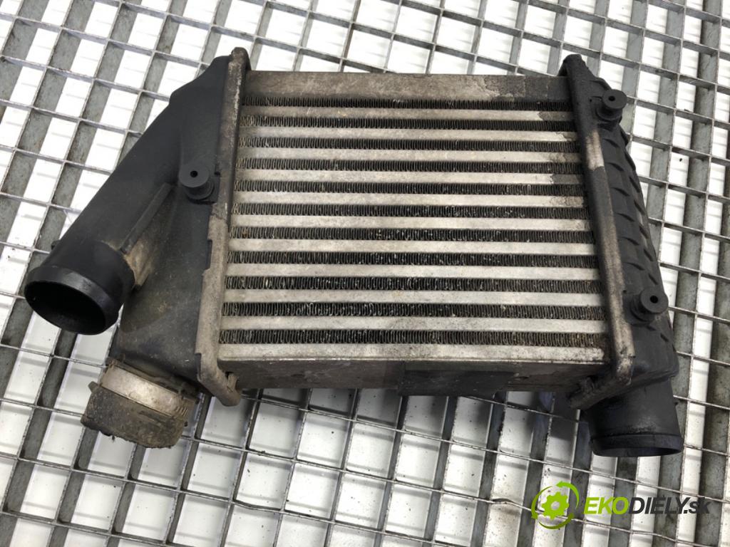 AUDI A4 B6 sedan 2003 132 kW 2.5 TDI quattro 2496 intercooler pravý 8E0145806C (Intercooler (chladič stlačeného vzduchu))