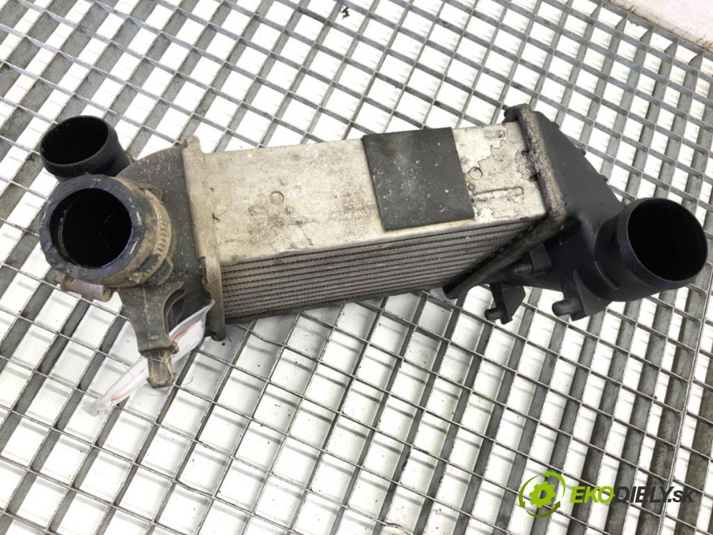 AUDI A4 B6 sedan 2003 132 kW 2.5 TDI quattro 2496 intercooler pravý 8E0145806C (Intercooler (chladič stlačeného vzduchu))