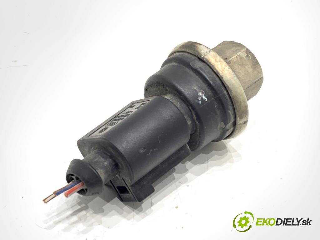 AUDI A4 B6 sedan 2003 132 kW 2.5 TDI quattro 2496 Snímač klimatizácie 1J0973703 (Snímač klimatizácie)