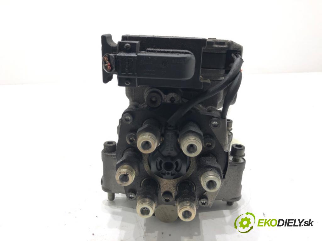 AUDI A4 B6 sedan 2003 132 kW 2.5 TDI quattro 2496 Pumpa vstrekovacia 0281010889 (Vstrekovacie čerpadlo)