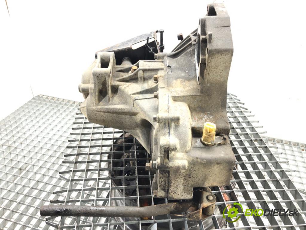 LAND ROVER FREELANDER I samochód terenowy zamknięty 2001 88 kW 1.8 i 16V 4x4 1796 Prevodovka RG13 (Prevodovka)