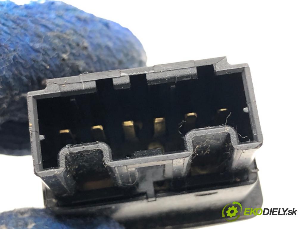 LAND ROVER FREELANDER I samochód terenowy zamknięty 2001 88 kW 1.8 i 16V 4x4 1796 Prepínač okien YUF101520LNF (Prepínacie páčky pod volantom)