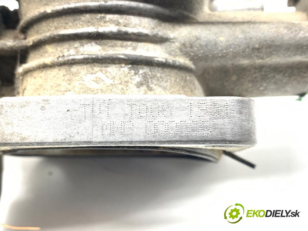 LAND ROVER FREELANDER I samochód terenowy zamknięty 2001 88 kW 1.8 i 16V 4x4 1796 Škrtiaca klapka  (Škrtiaca klapka)