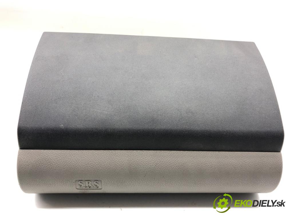 LAND ROVER FREELANDER I samochód terenowy zamknięty 2001 88 kW 1.8 i 16V 4x4 1796 AirBag spolujezdce  (Airbag)