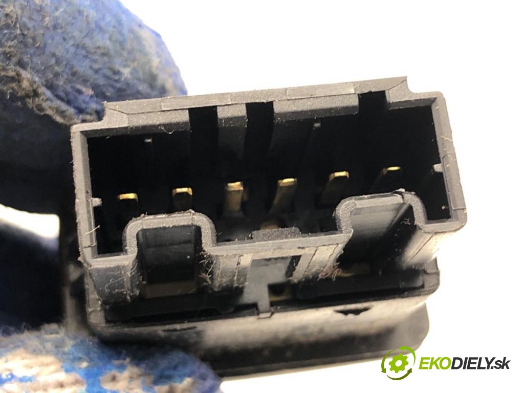 LAND ROVER FREELANDER I samochód terenowy zamknięty 2001 88 kW 1.8 i 16V 4x4 1796 Prepínač okien YUF101520LNF (Prepínacie páčky pod volantom)