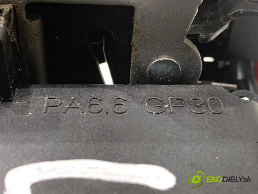 SEAT TOLEDO II sedan 2001 81 kW 1.9 TDI 1896 zámok Dvere ľavy predný