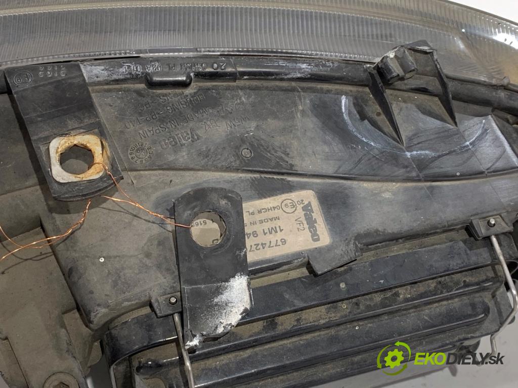 SEAT TOLEDO II sedan 2001 81 kW 1.9 TDI 1896 Svetlomet pravy predný 1M1941002D