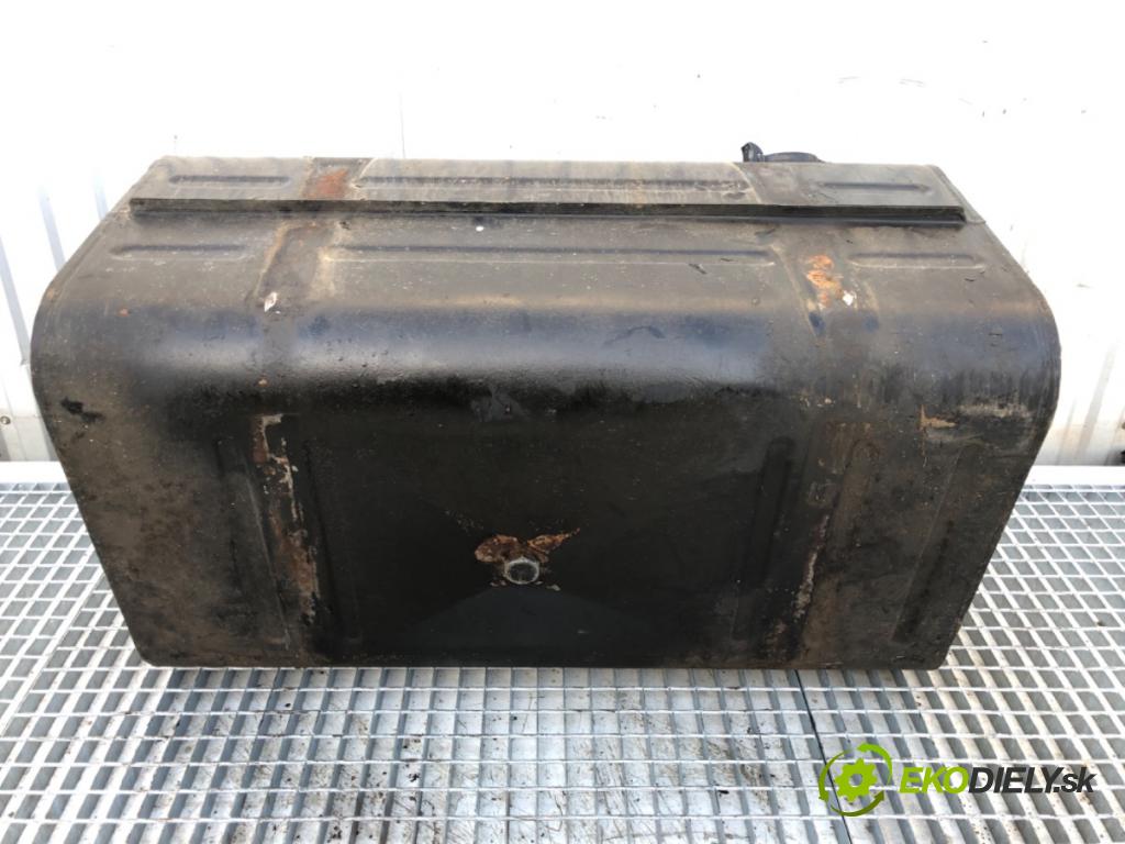 JELCZ   1988    nádržka paliva  (Palivová nádrž)