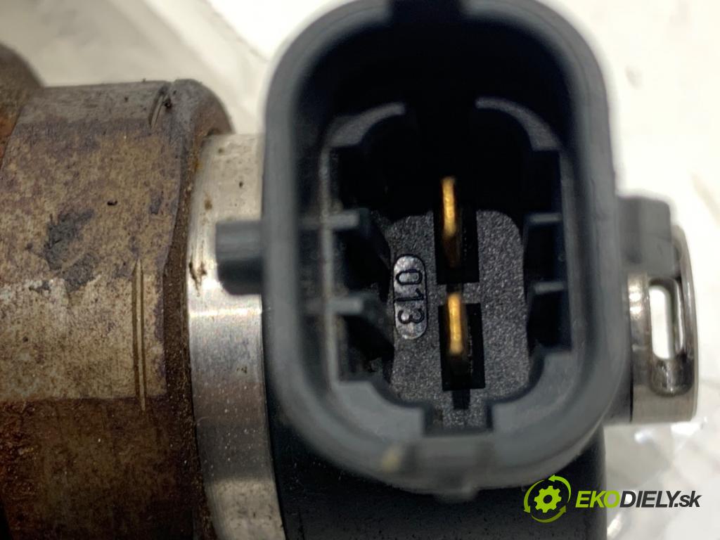 OPEL ASTRA H liftback 2005 59 kW 1.7 CDTI (L48) 1686 vstřikovač 0445110174 (Vstřikovač paliva)