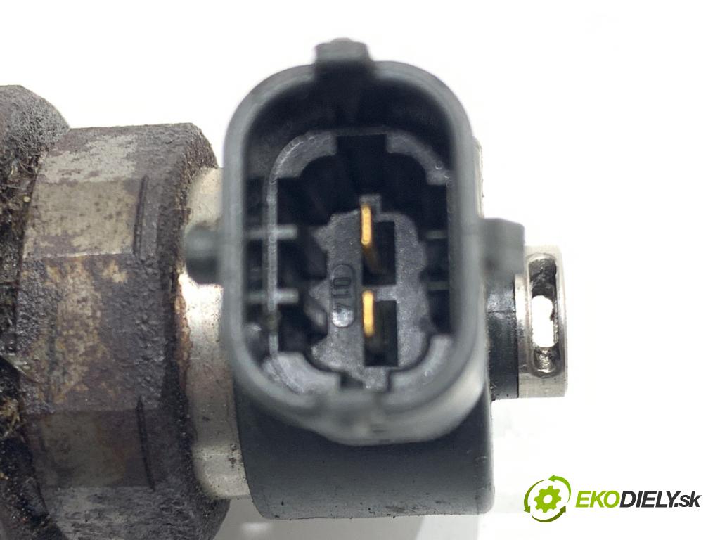 OPEL ASTRA H liftback 2005 59 kW 1.7 CDTI (L48) 1686 vstřikovač 0445110174 (Vstřikovač paliva)