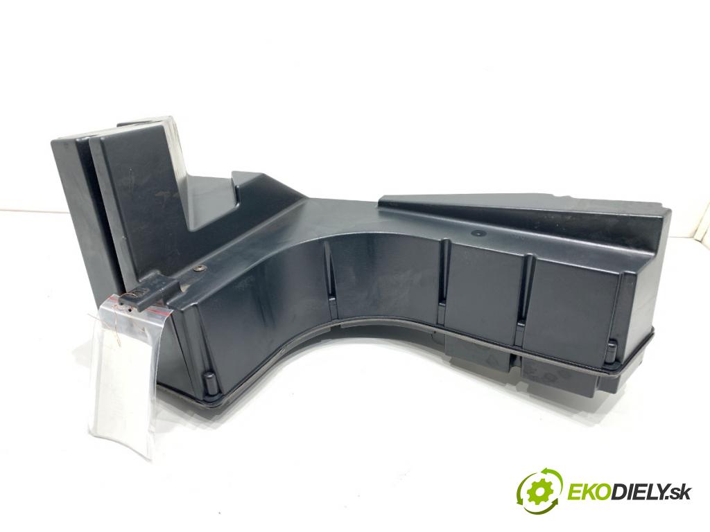 AUDI A6 C5 sedan 1997 110 kW 1.8 T 1781 subwoofer 4B5035382 (Audio zariadenie)