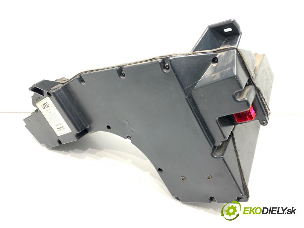 AUDI A6 C5 sedan 1997 110 kW 1.8 T 1781 subwoofer 4B5035382 (Audio zariadenie)