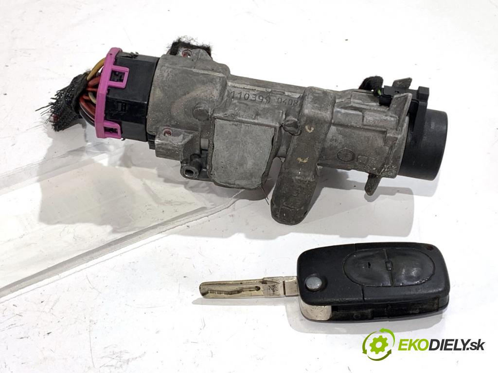 AUDI A6 C5 sedan 1997 110 kW 1.8 T 1781 spinačka 4B0905851B (Spínacia skrinka)