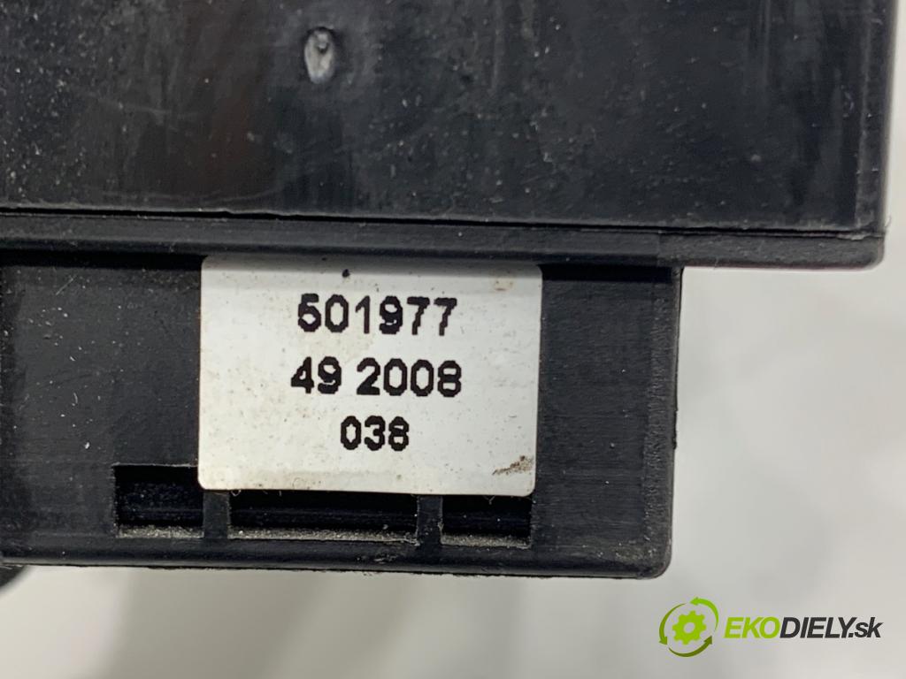 AUDI A6 C5 sedan 1997 110 kW 1.8 T 1781 Prepínač okien 4B0959851B (Prepínacie páčky pod volantom)