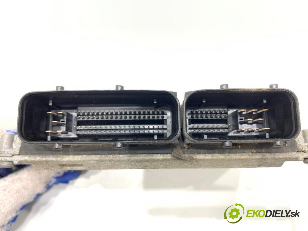 VW FOX liftback 2006 40 kW 1.2 1198 riadiaca jednotka Motor 03D906033H (Riadiaca jednotka)