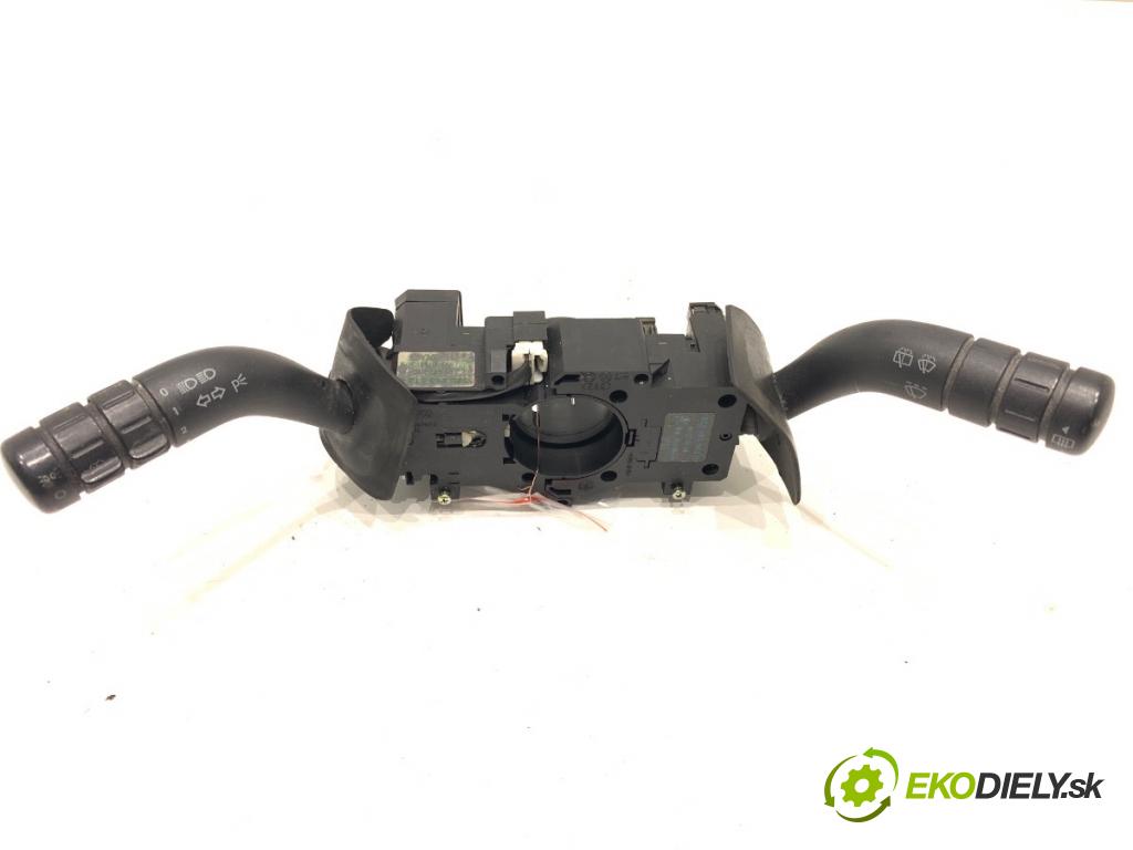 VW FOX liftback 2006 40 kW 1.2 1198 Prepínač kombinovaný 5Z0953503C (Prepínacie páčky pod volantom)