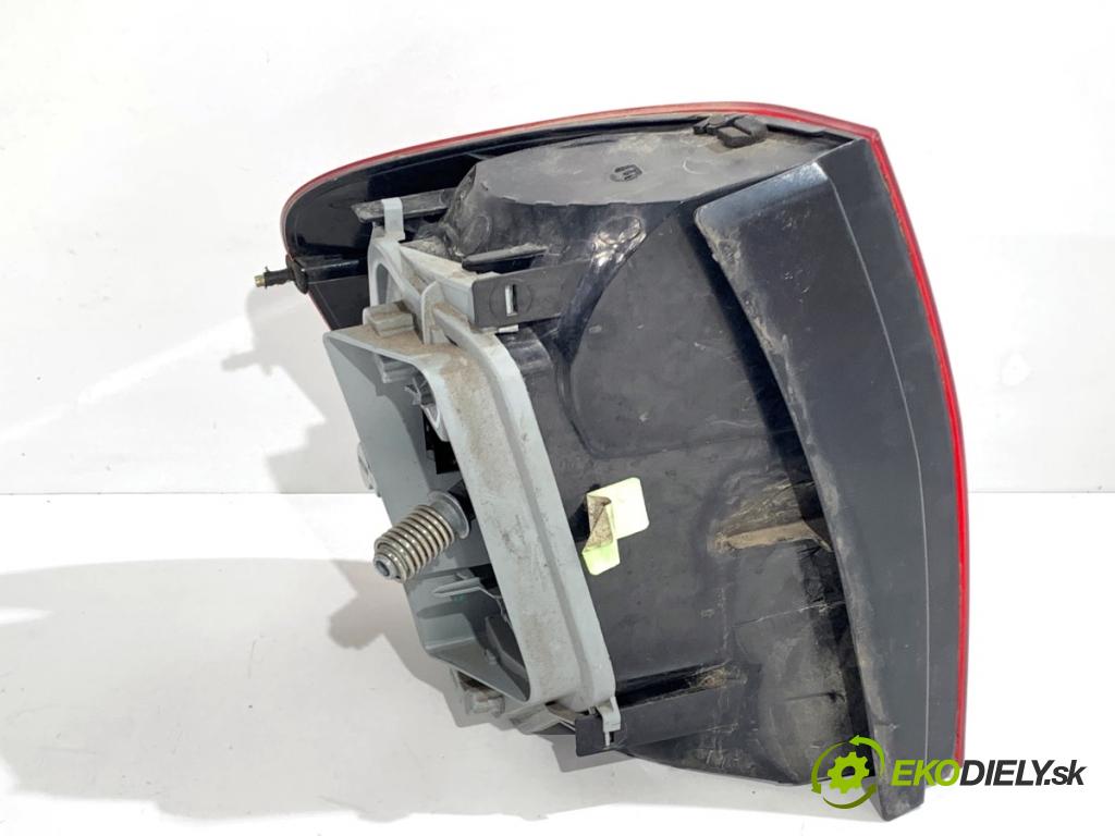 VW FOX liftback 2006 40 kW 1.2 1198 Svetlo pravy zad 5Z0945096